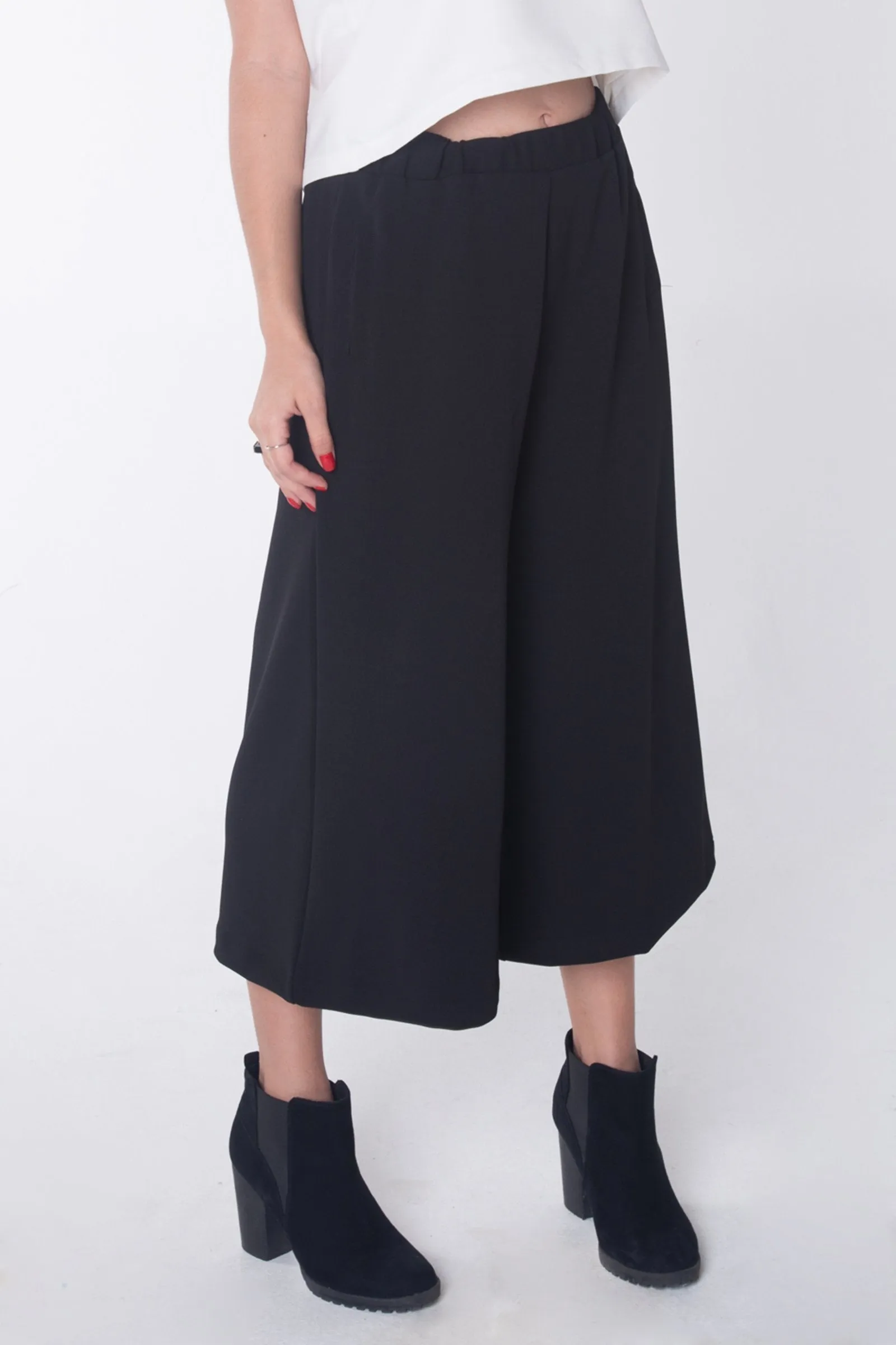 Cropped Wide Leg Pants