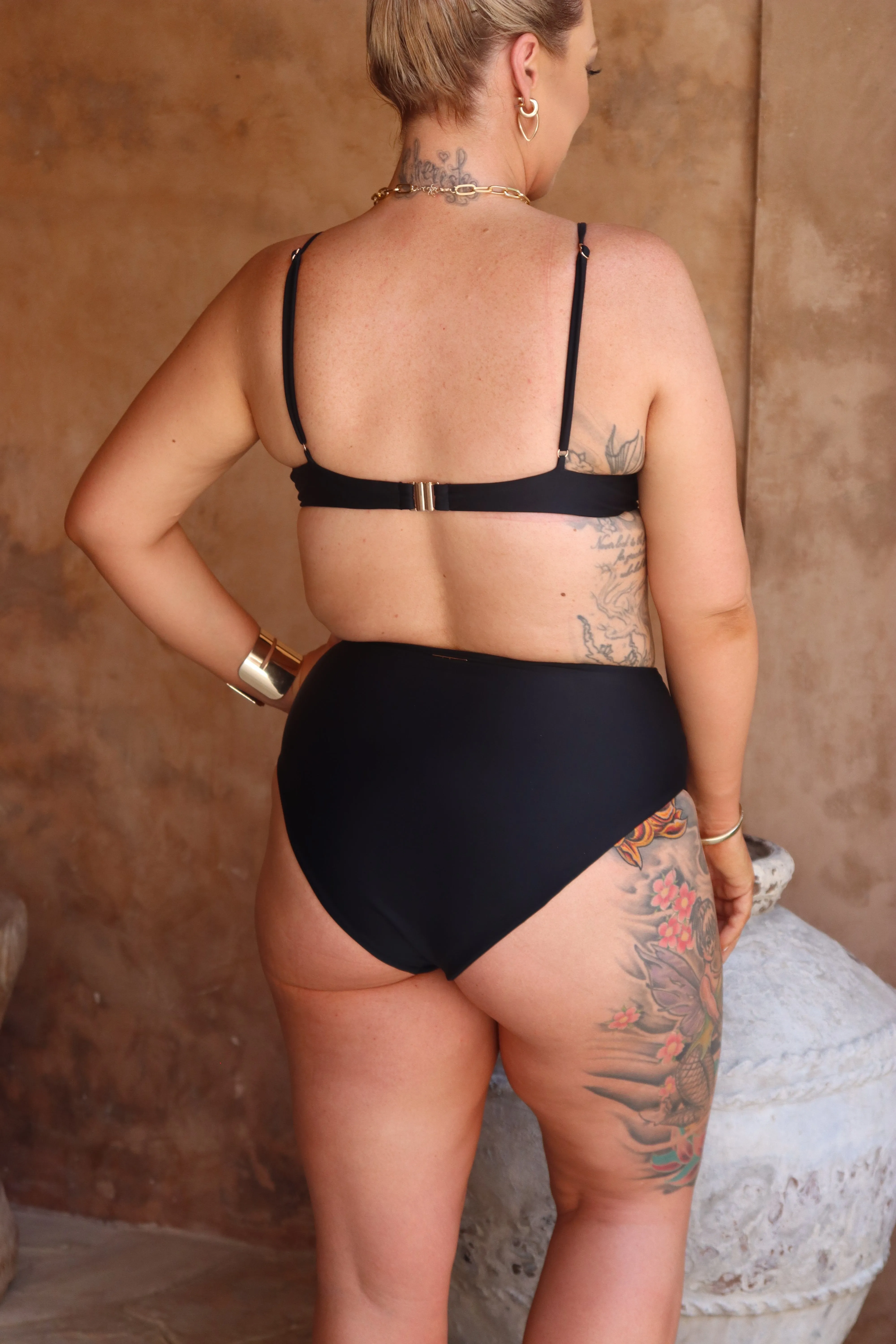 TULA BOTTOMS - MID CUT - BLACK